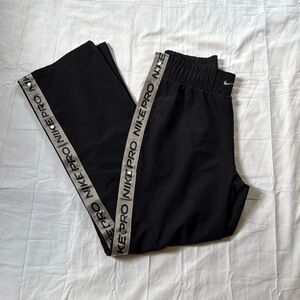 Nike pro straight tear away women’s track pants size medium black rip away athle